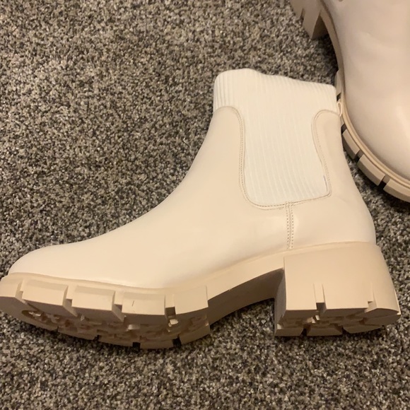 Chunky White Boots - Picture 3 of 5
